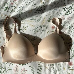 Body by Victoria Wireless Push-up - 32DD